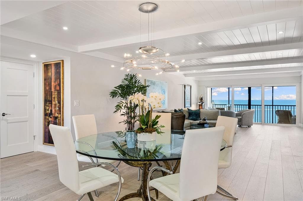 2171 Gulf Shore Blvd N 704, Naples, FL 34102-10