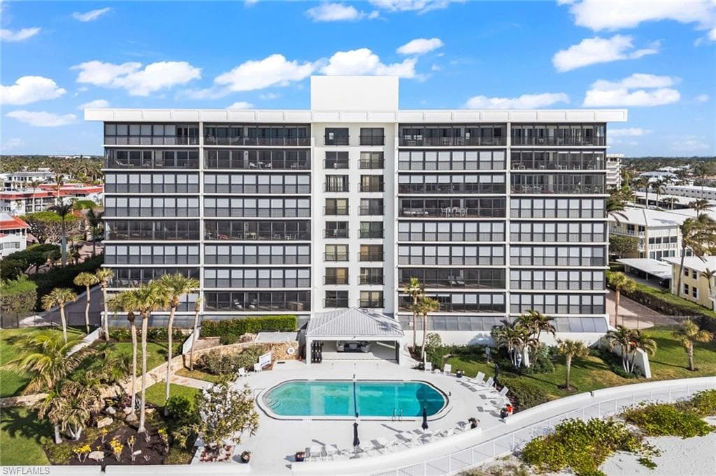 2171 Gulf Shore Blvd N 704, Naples, FL 34102-35