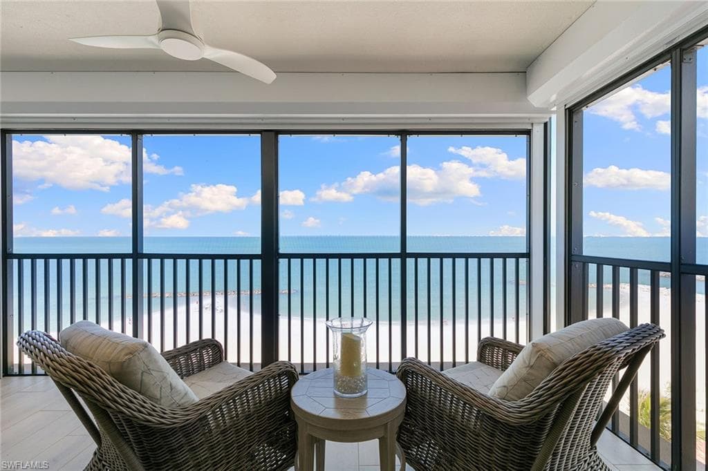 2171 Gulf Shore Blvd N 704, Naples, FL 34102-2