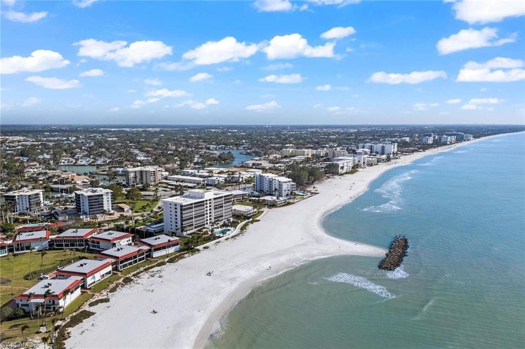2171 Gulf Shore Blvd N 704, Naples, FL 34102-39
