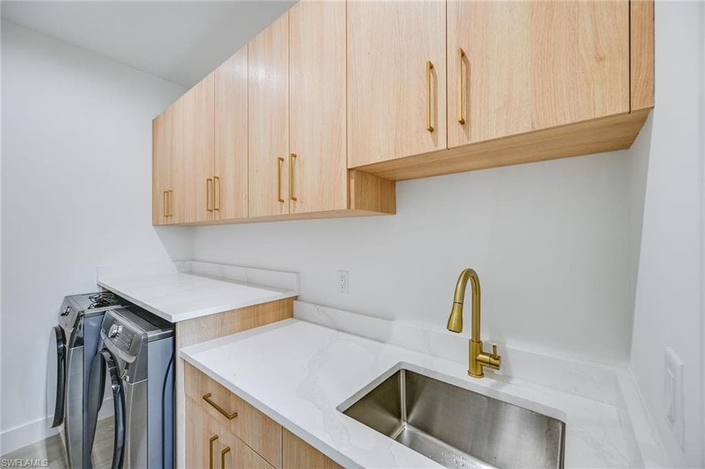 3400 Canal St, Naples, FL 34112-13