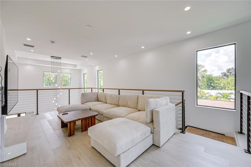 3400 Canal St, Naples, FL 34112-17