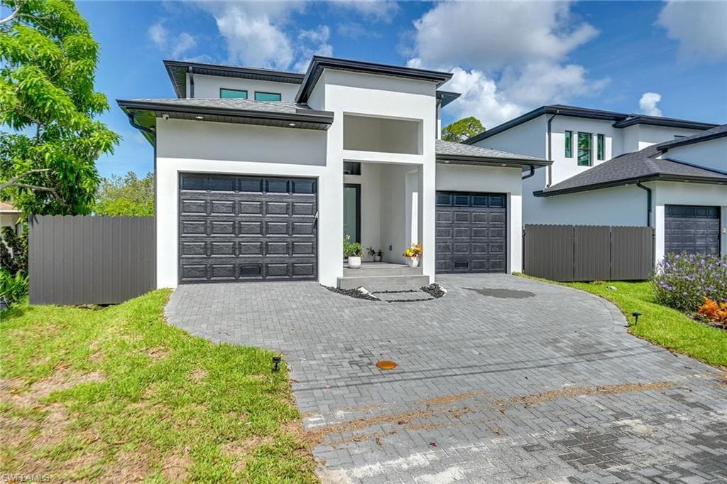 3400 Canal St, Naples, FL 34112-1