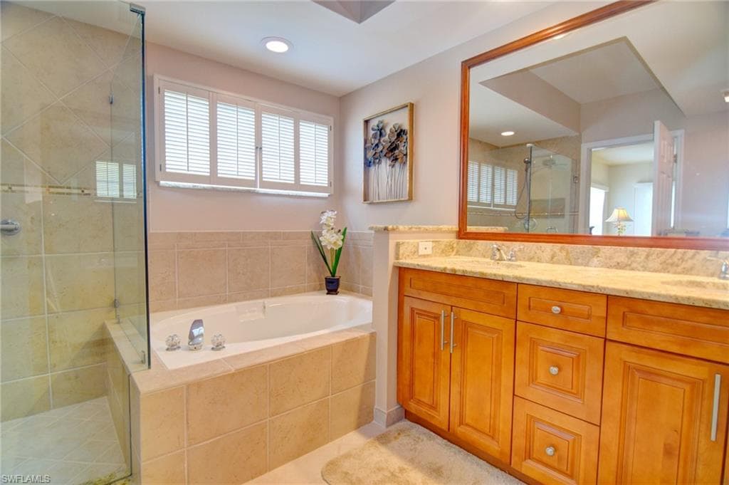 103 Tuscana Ct 1103, Naples, FL 34119-13