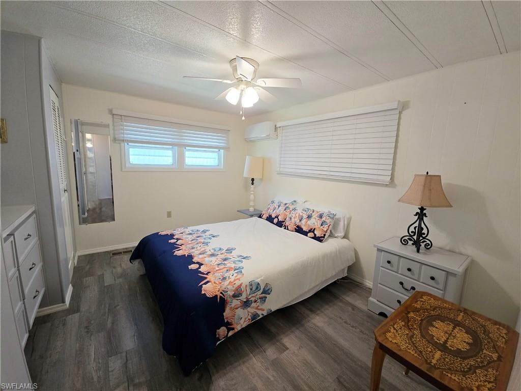 56 Enchanting Blvd, Naples, FL 34112-15