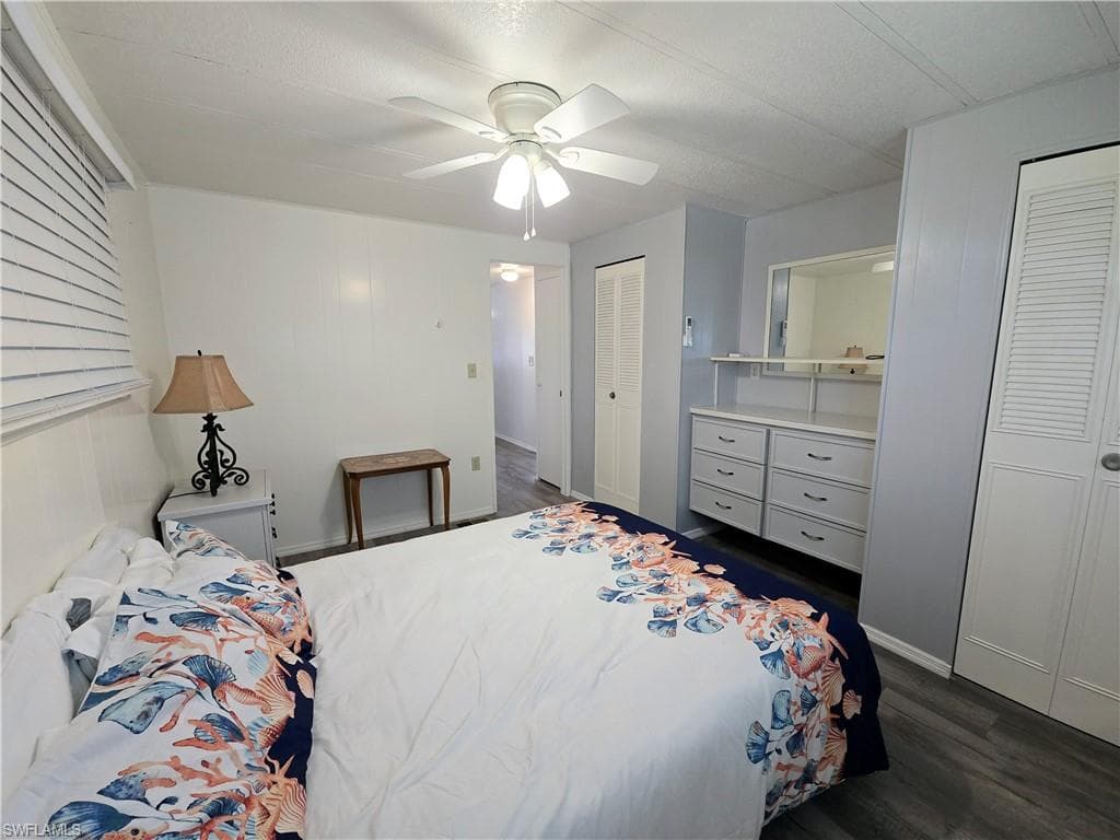 56 Enchanting Blvd, Naples, FL 34112-17