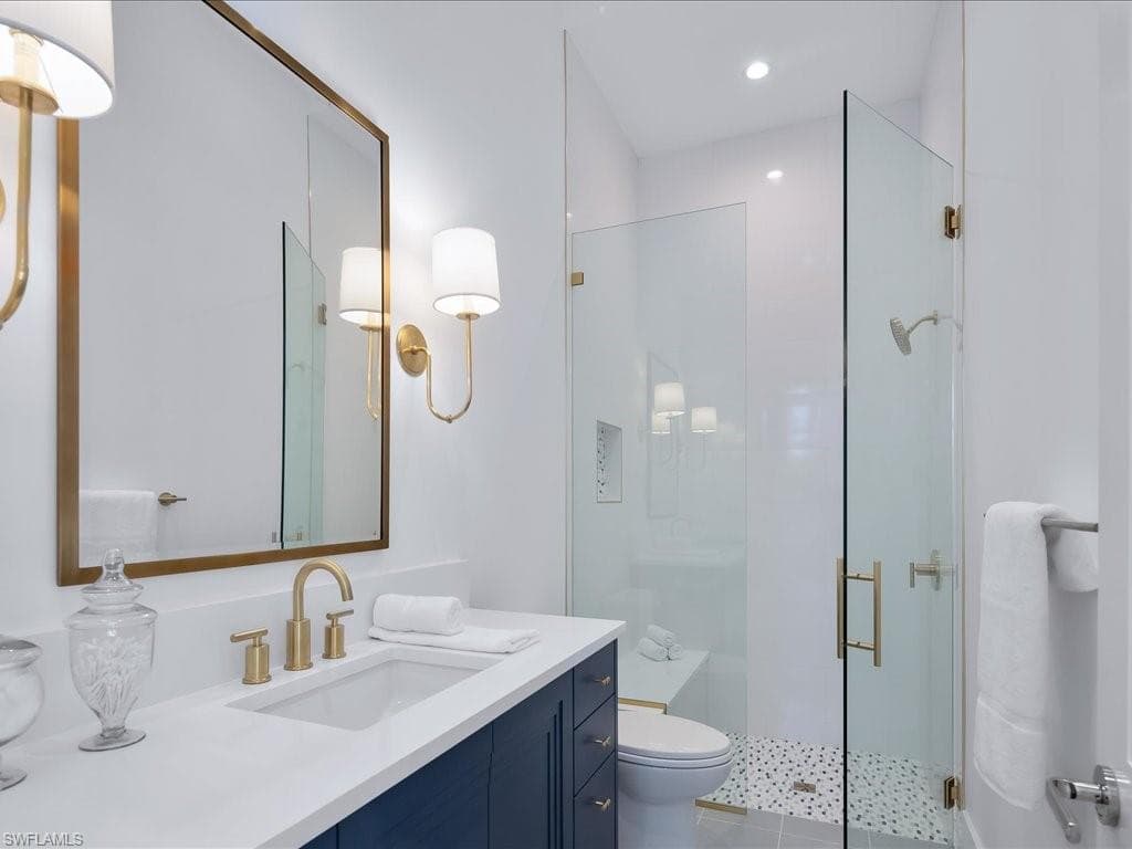 619 Binnacle Dr, Naples, FL 34103-17