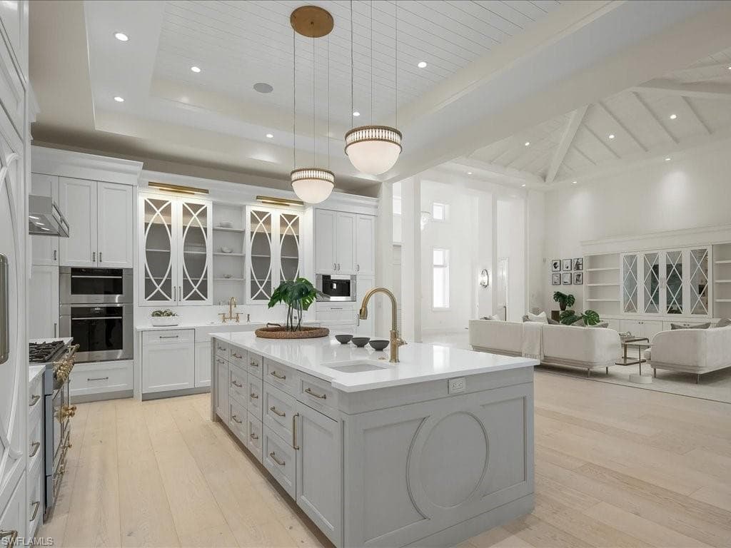 619 Binnacle Dr, Naples, FL 34103-29