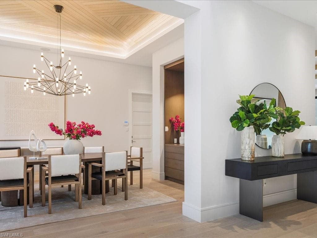 612 Binnacle Dr, Naples, FL 34103-10