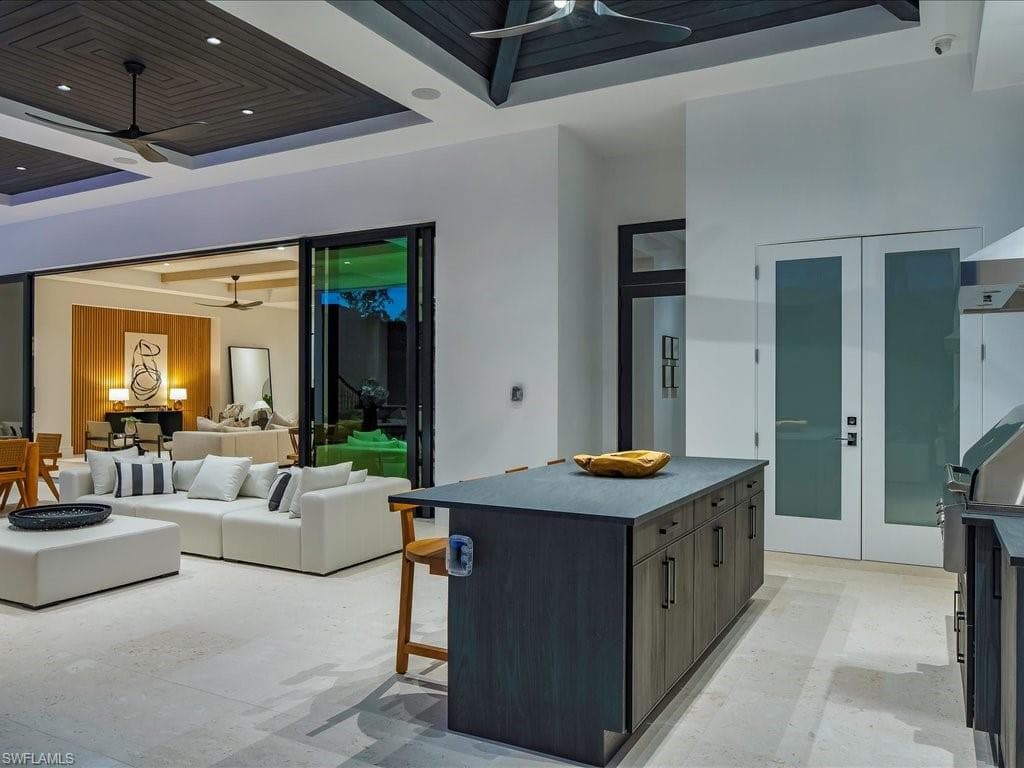 612 Binnacle Dr, Naples, FL 34103-23