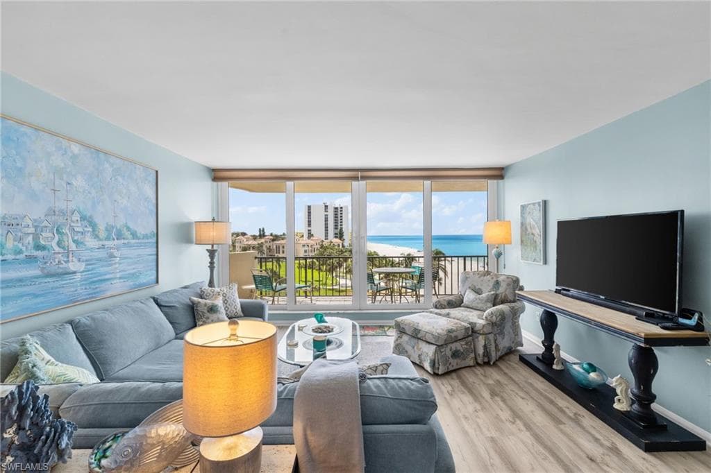 4001 Gulf Shore Blvd N 507, Naples, FL 34103-18
