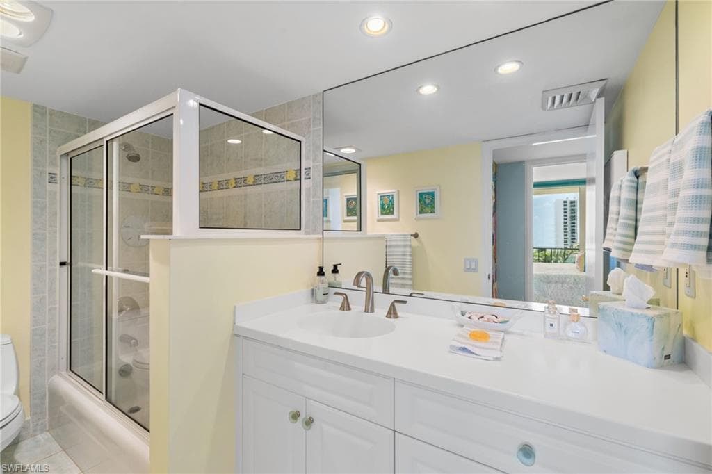 4001 Gulf Shore Blvd N 507, Naples, FL 34103-29