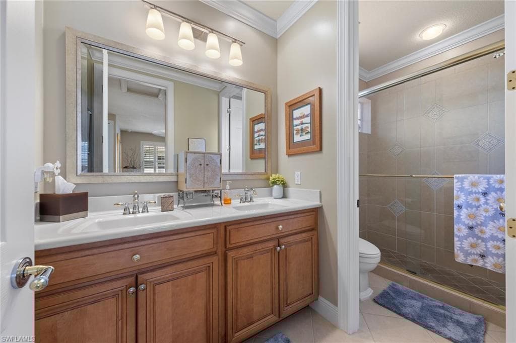 12718 Aviano Dr, Naples, FL 34105-16