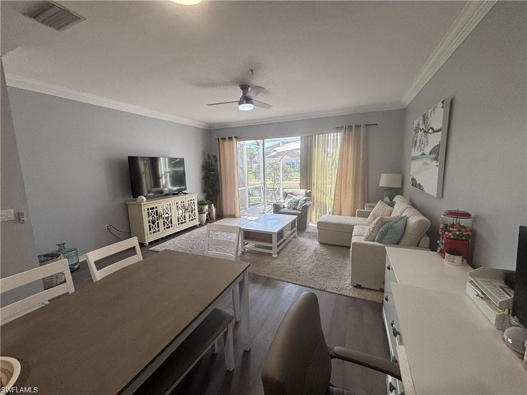 1032 Hampton Cir 62, Naples, FL 34105-4