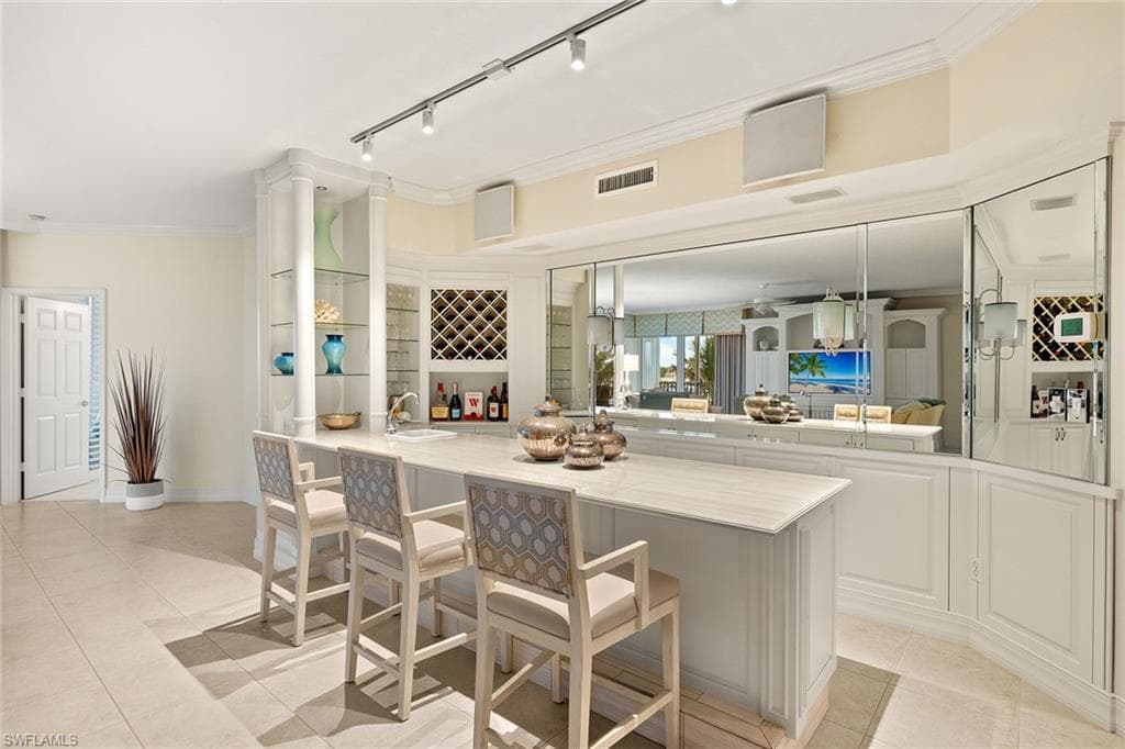425 Dockside Dr 301, Naples, FL 34110-12