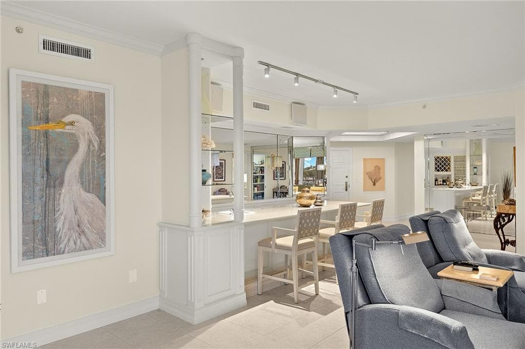 425 Dockside Dr 301, Naples, FL 34110-14