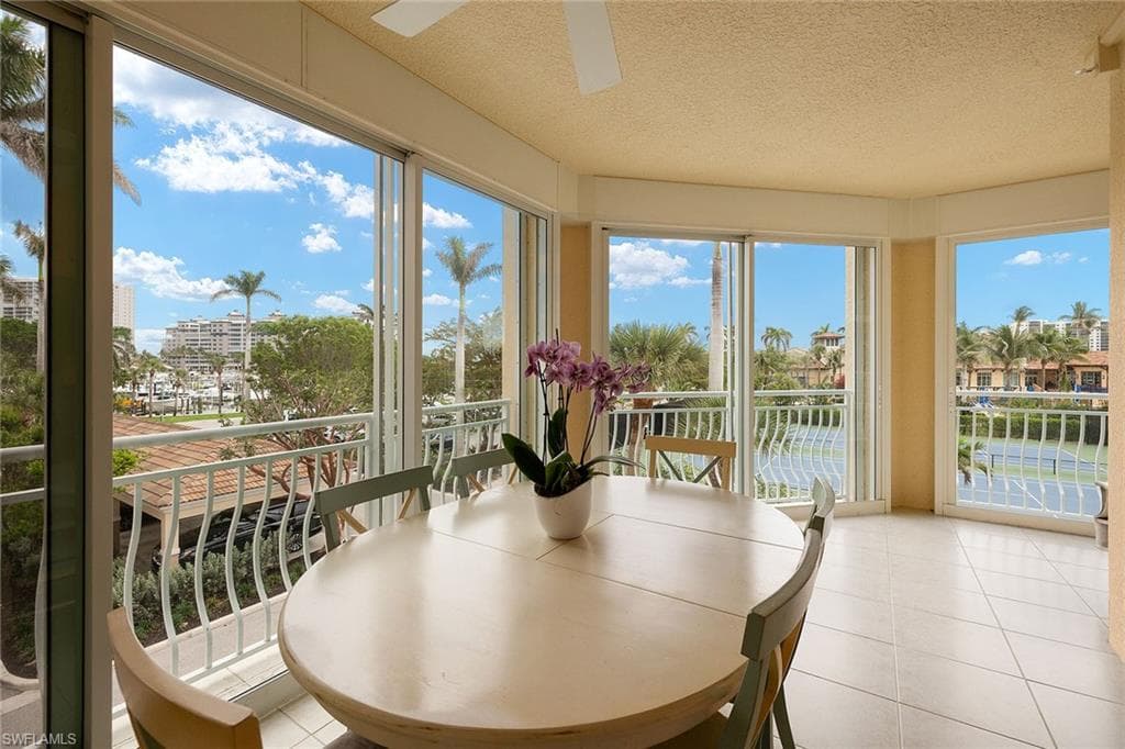 425 Dockside Dr 301, Naples, FL 34110-35