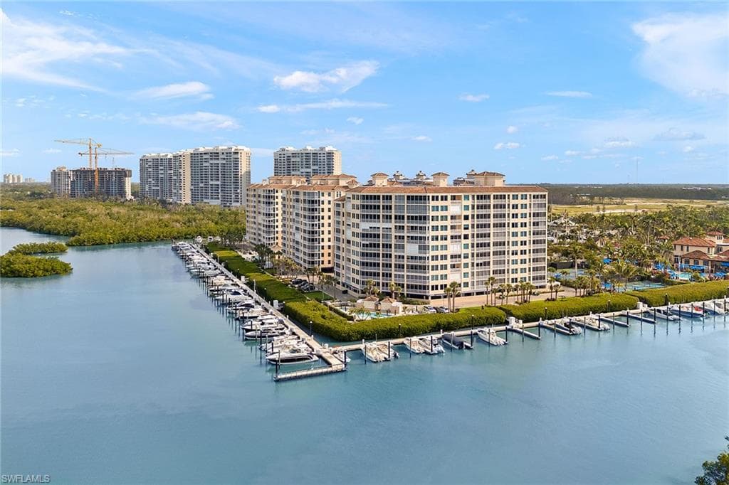 425 Dockside Dr 301, Naples, FL 34110-44