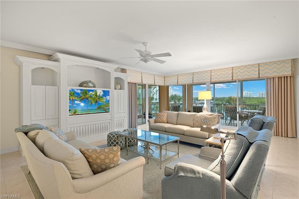 425 Dockside Dr 301, Naples, FL 34110-5