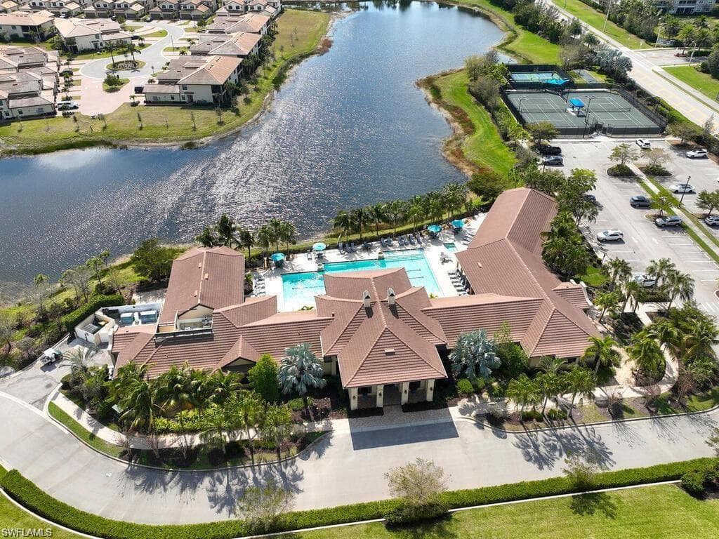2149 Frangipani Cir 6 -101, Naples, FL 34120-4