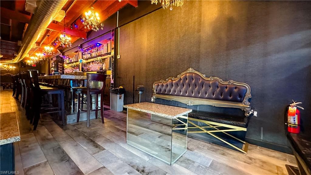 852 5th Ave S, Naples, FL 34102-18