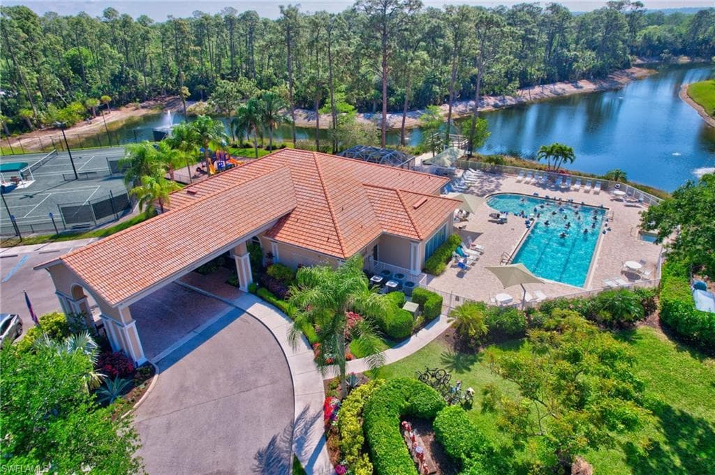 5420 Worthington Ln 204, Naples, FL 34110-37