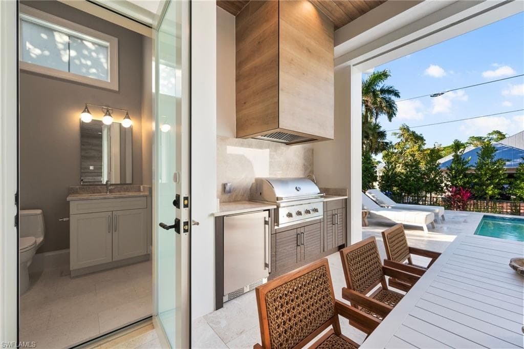 1179 Broad Ave N, Naples, FL 34102-43