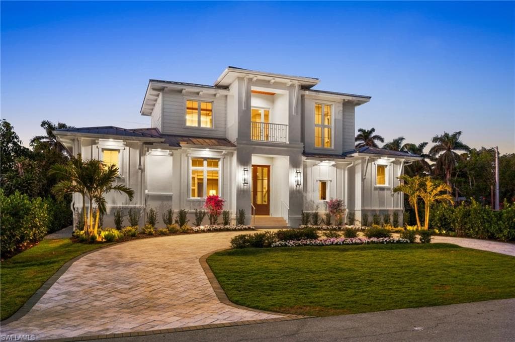 1179 Broad Ave N, Naples, FL 34102-4