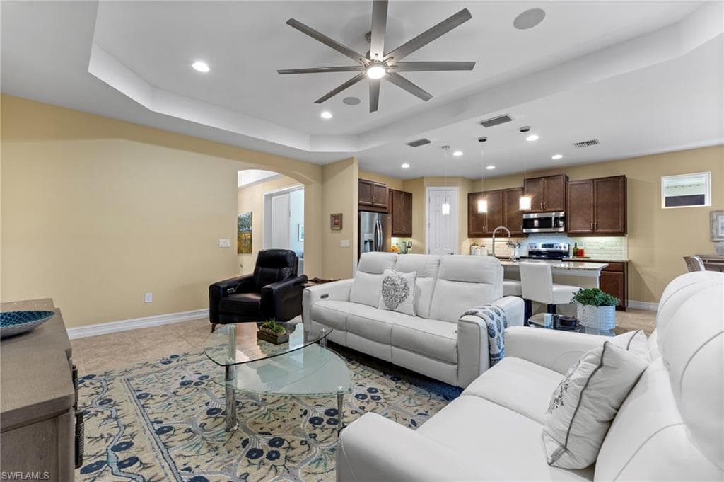 28212 Seasons Tide Ave, Bonita Springs, FL 34135-9