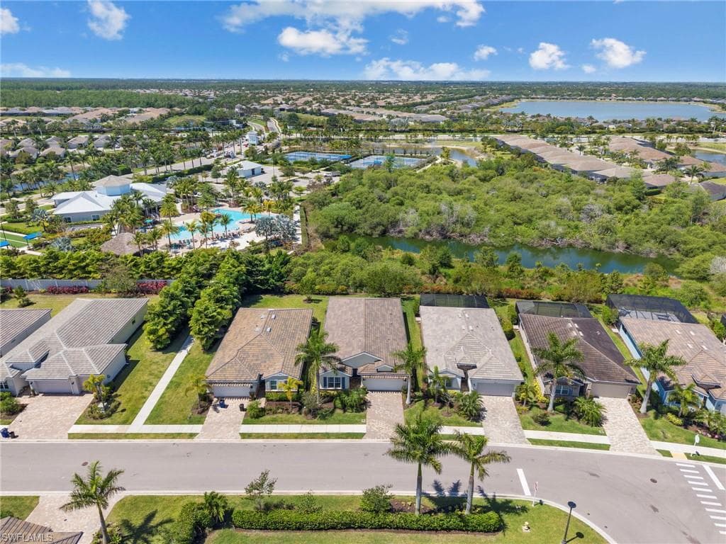 28212 Seasons Tide Ave, Bonita Springs, FL 34135-28