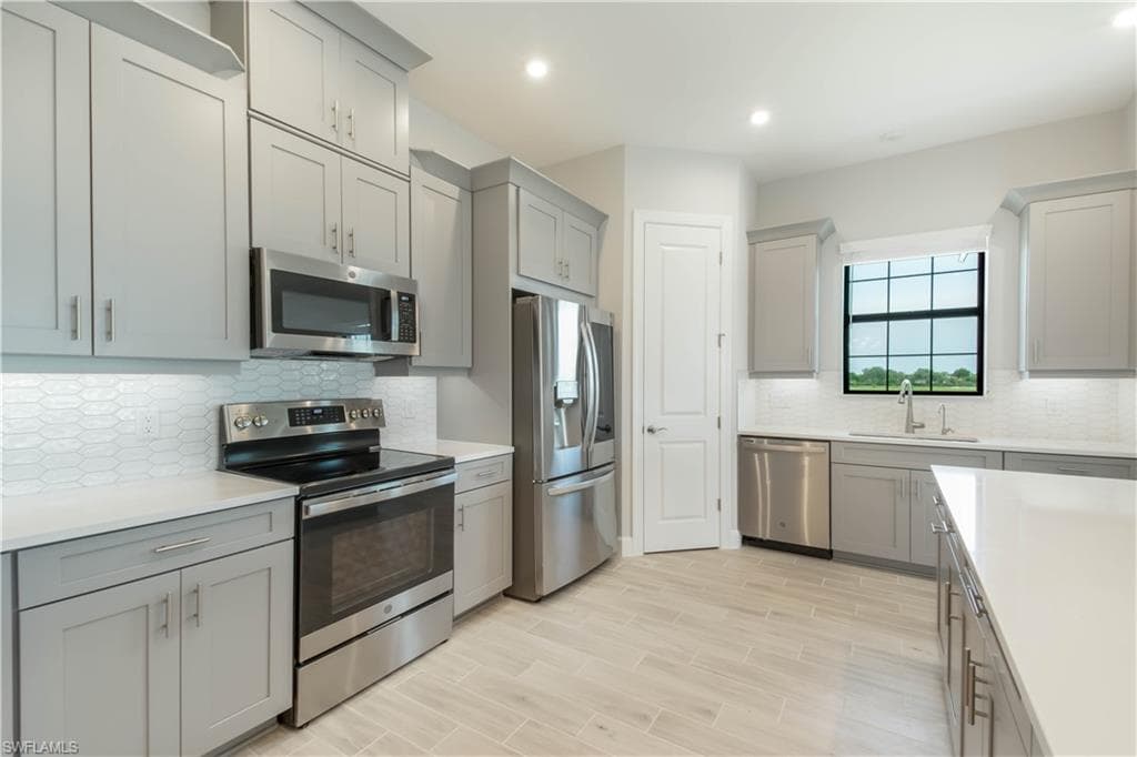 15244 Zeno Way 201, Naples, FL 34114-2