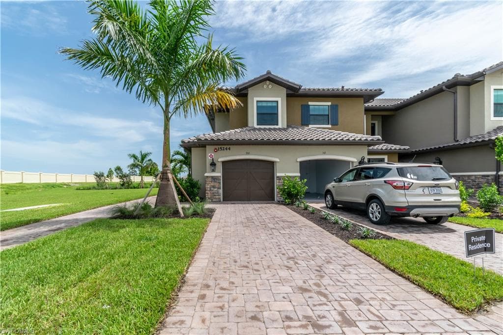 15244 Zeno Way 201, Naples, FL 34114-3