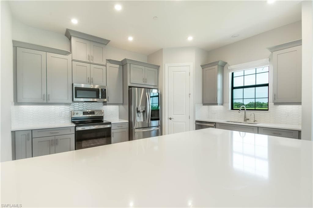 15244 Zeno Way 201, Naples, FL 34114-6