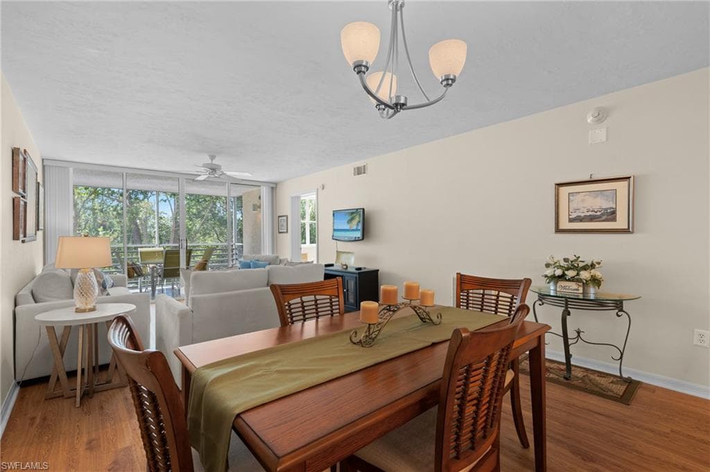 270 Naples Cove Dr 3205, Naples, FL 34110-13