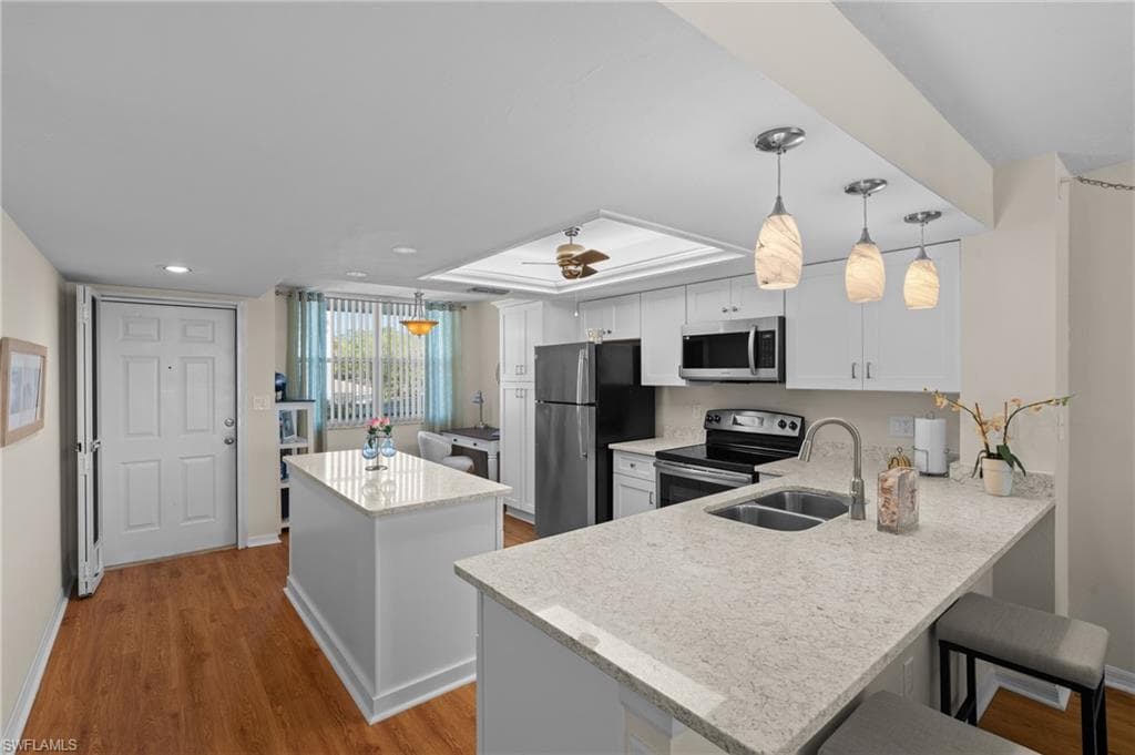 270 Naples Cove Dr 3205, Naples, FL 34110-15