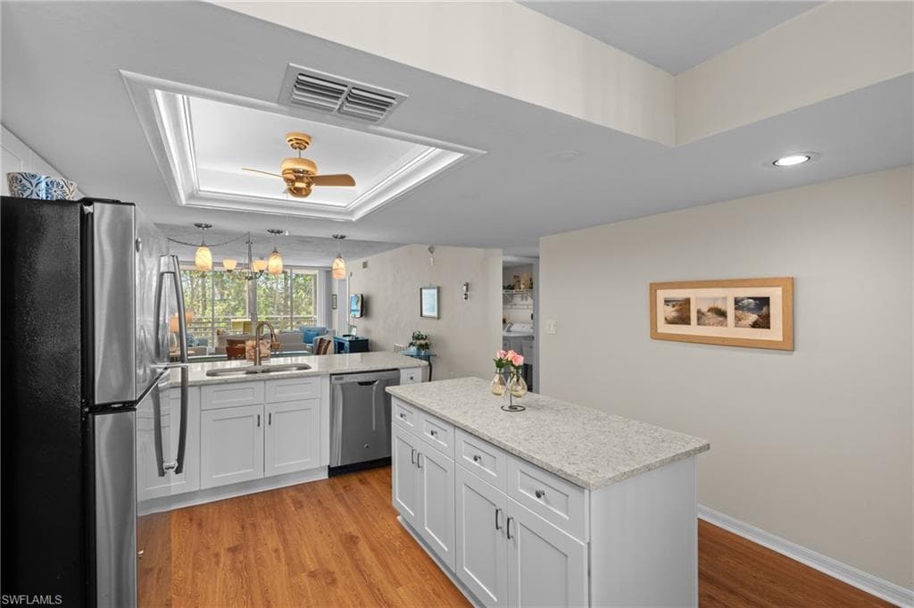 270 Naples Cove Dr 3205, Naples, FL 34110-17