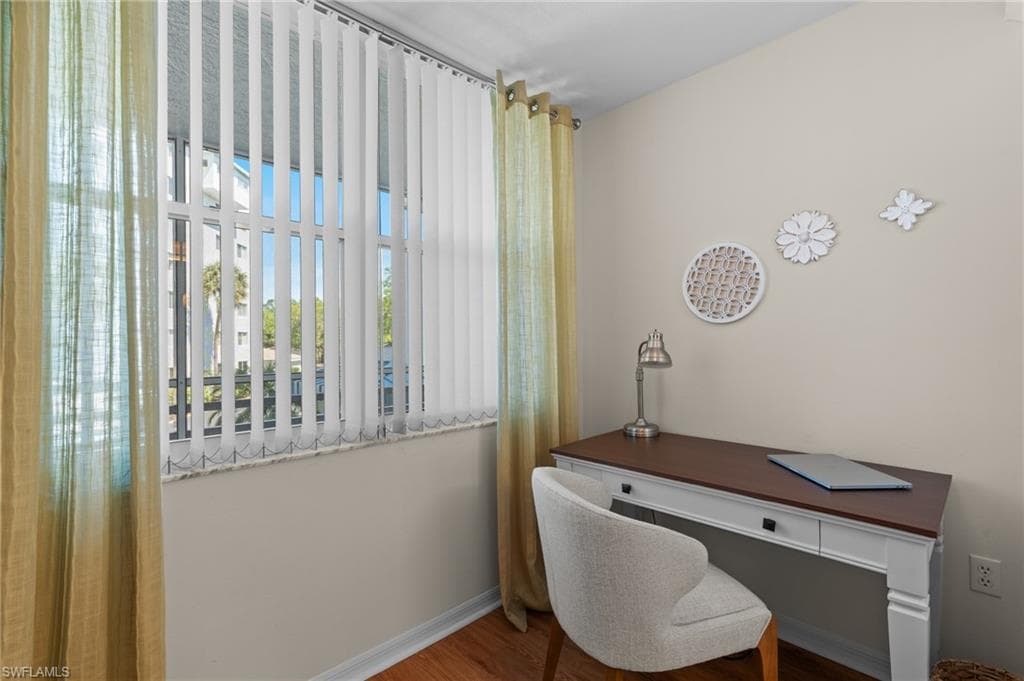 270 Naples Cove Dr 3205, Naples, FL 34110-19