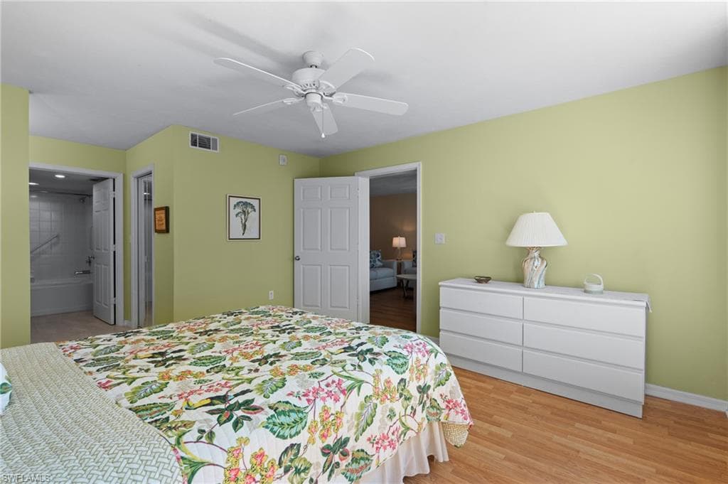 270 Naples Cove Dr 3205, Naples, FL 34110-24