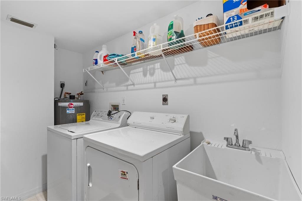 270 Naples Cove Dr 3205, Naples, FL 34110-28
