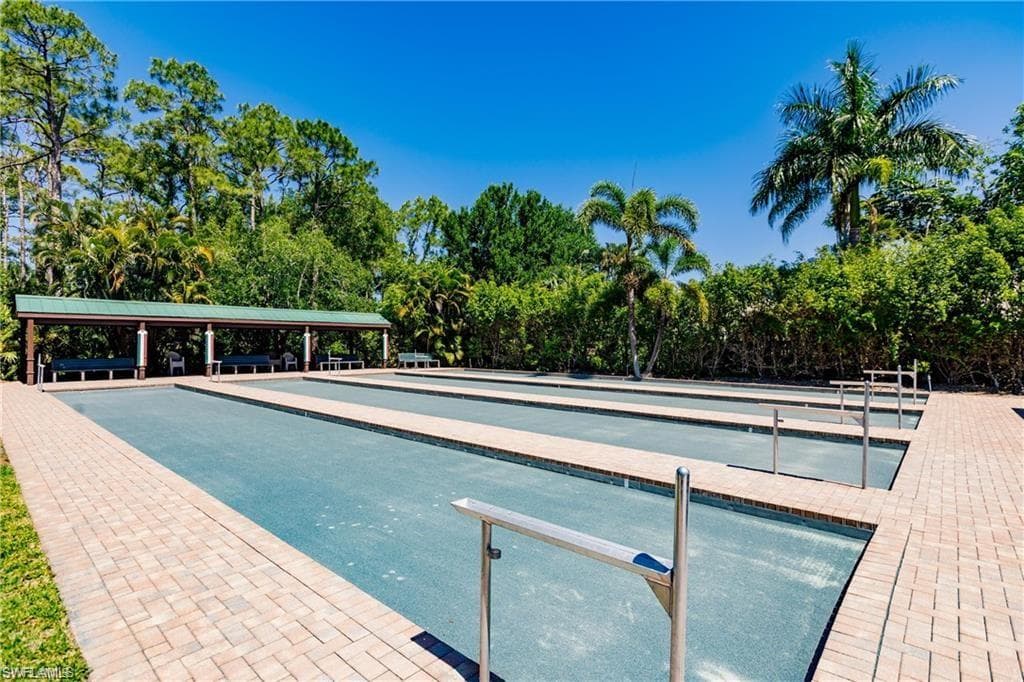 270 Naples Cove Dr 3205, Naples, FL 34110-37
