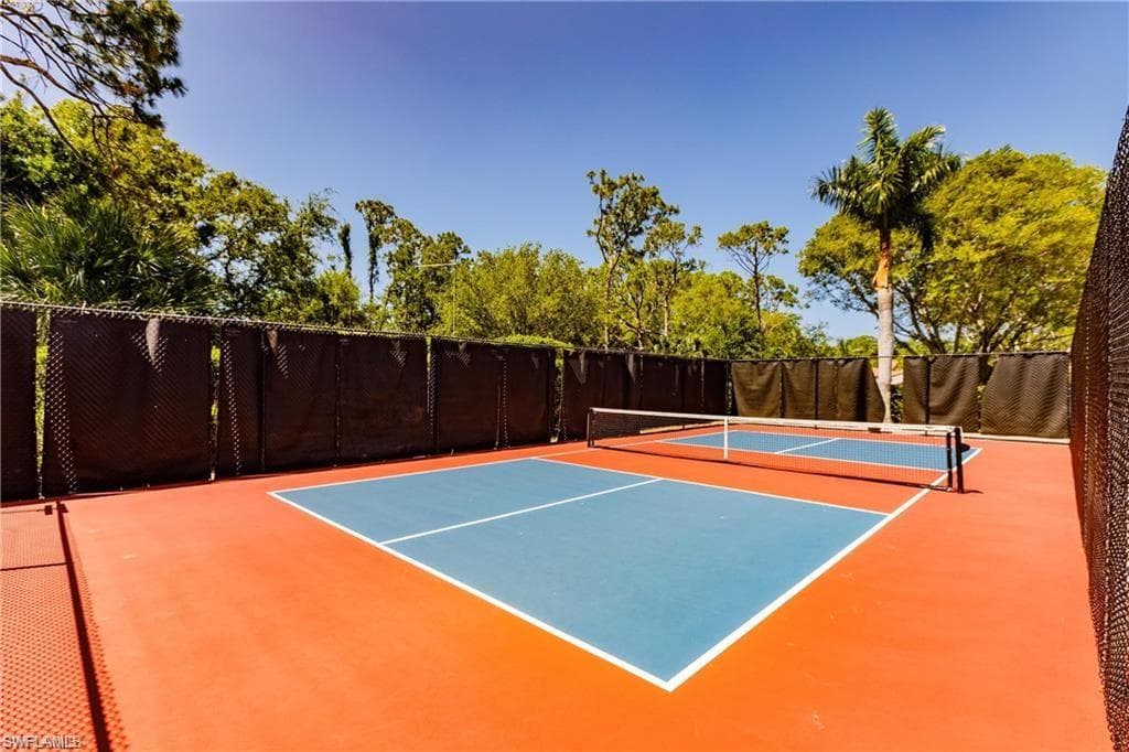 270 Naples Cove Dr 3205, Naples, FL 34110-39