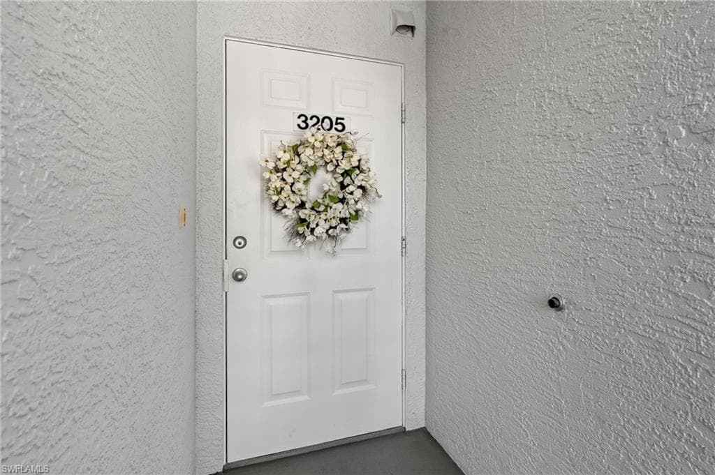 270 Naples Cove Dr 3205, Naples, FL 34110-6
