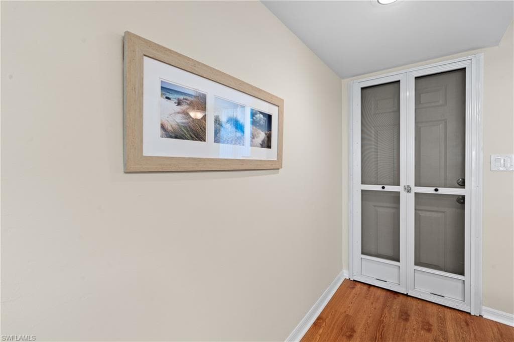 270 Naples Cove Dr 3205, Naples, FL 34110-8