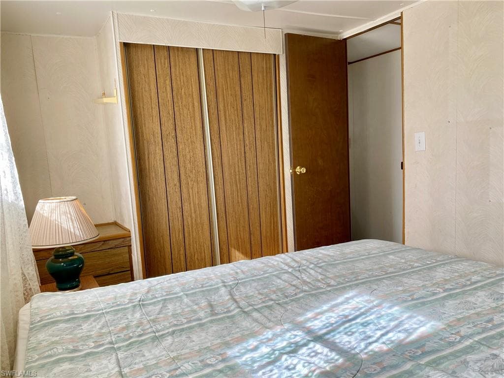 9 Oregon Trl 68, Naples, FL 34113-22