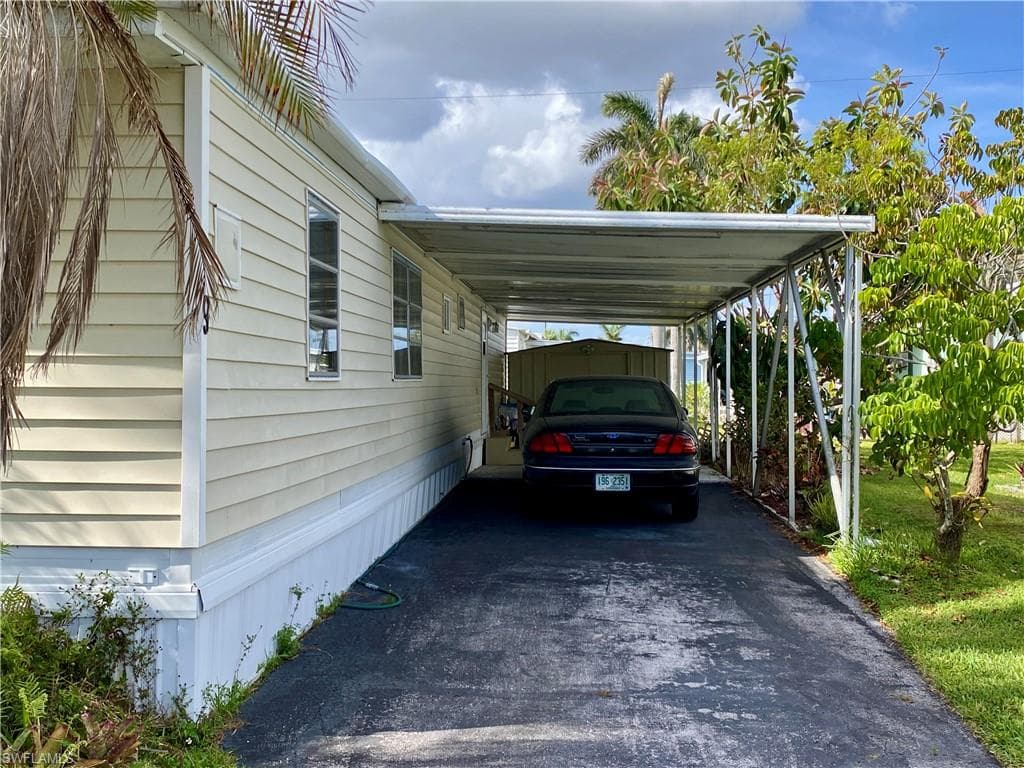 9 Oregon Trl 68, Naples, FL 34113-4