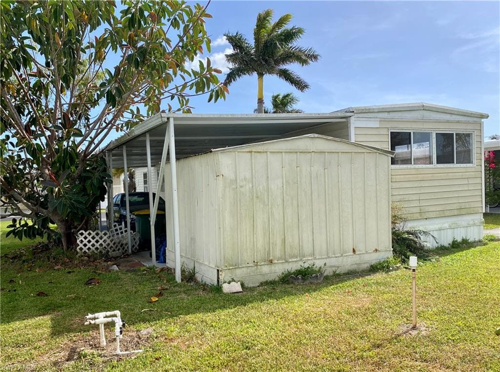 9 Oregon Trl 68, Naples, FL 34113-6