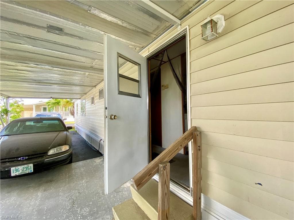 9 Oregon Trl 68, Naples, FL 34113-7