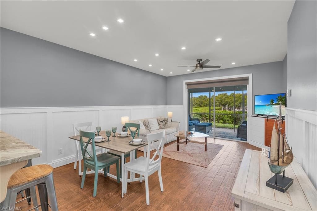 230 Newport Dr 602, Naples, FL 34114-9