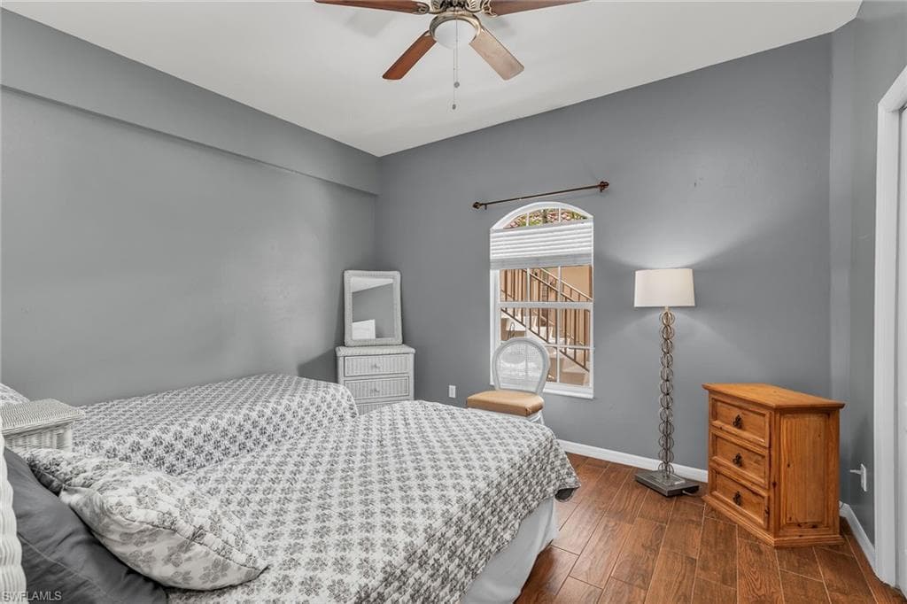 230 Newport Dr 602, Naples, FL 34114-21