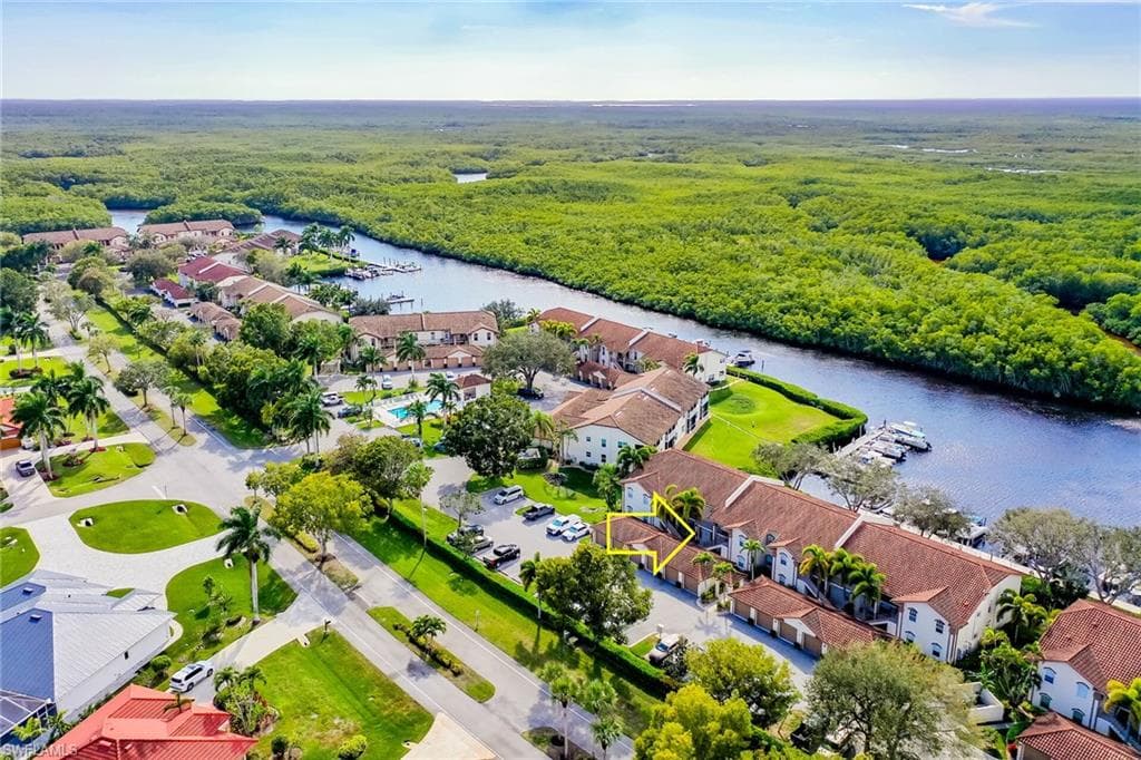 230 Newport Dr 602, Naples, FL 34114-25